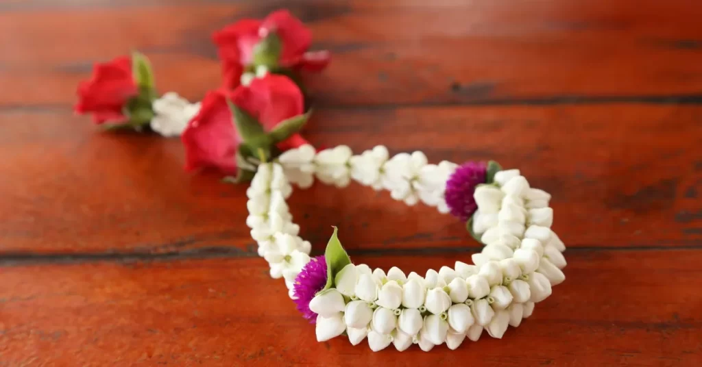 Chameli Flower crafts and diy projects-garlands